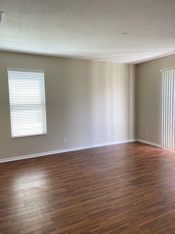 Building Photo - 1408 Holly Glen Run