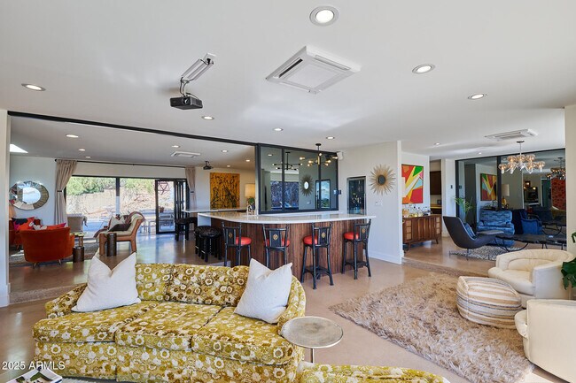 Building Photo - 4016 E Flynn Ln