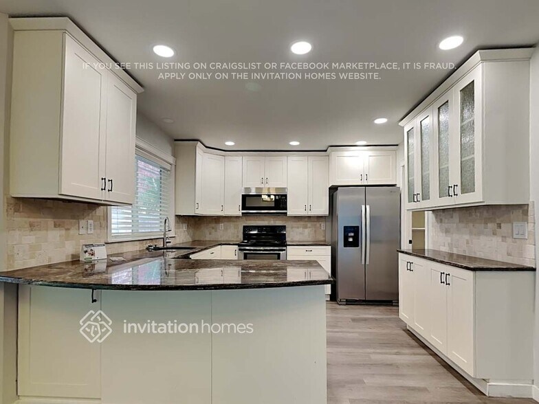 Building Photo - 5631 Komachin Loop SE