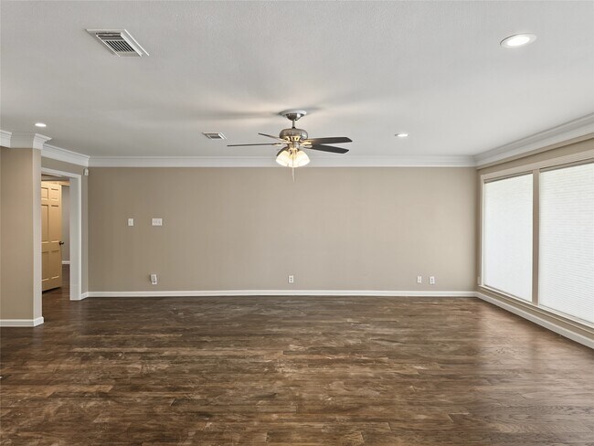 Building Photo - 139 Haversham Dr