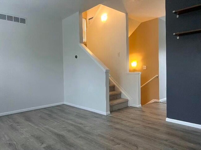 Building Photo - 44725 Ellery Ln