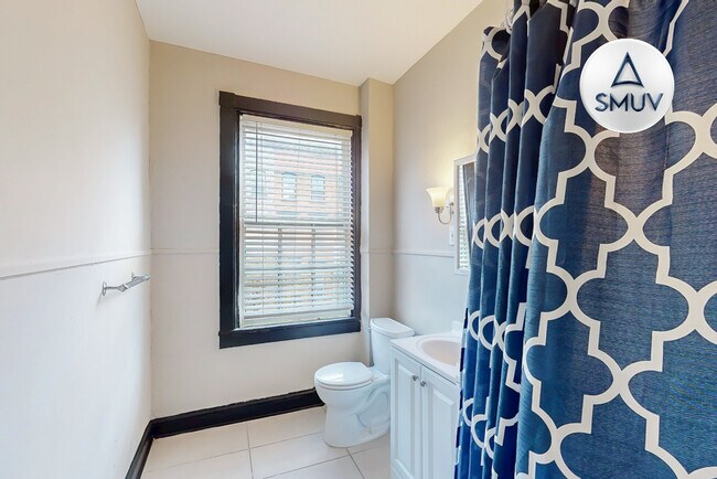 Building Photo - 24 E Madison St