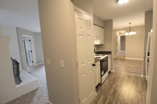 Building Photo - 3 bedroom condo for rent with great sunris...