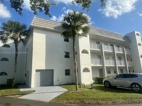 Building Photo - 8135 Sunrise Lakes Blvd