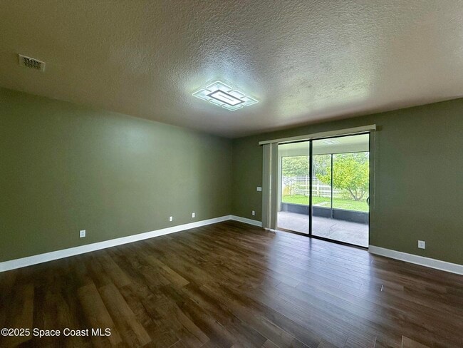 Building Photo - 4020 Millicent Cir