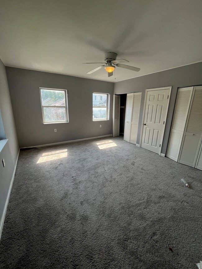 Building Photo - Three Bed, Two Bath with 2 Car Garage in N...