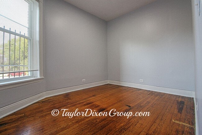 Building Photo - 5407 S Indiana Ave