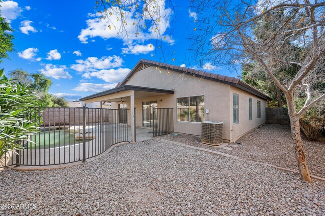 Building Photo - 10614 W Crimson Ln