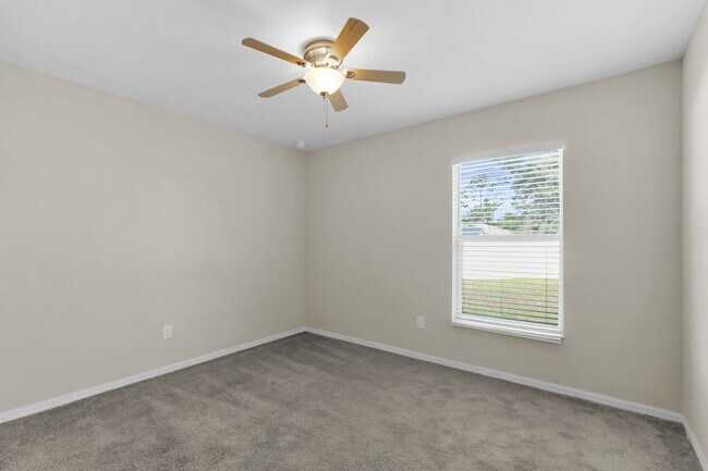 Building Photo - 11302 SW 62nd Cir