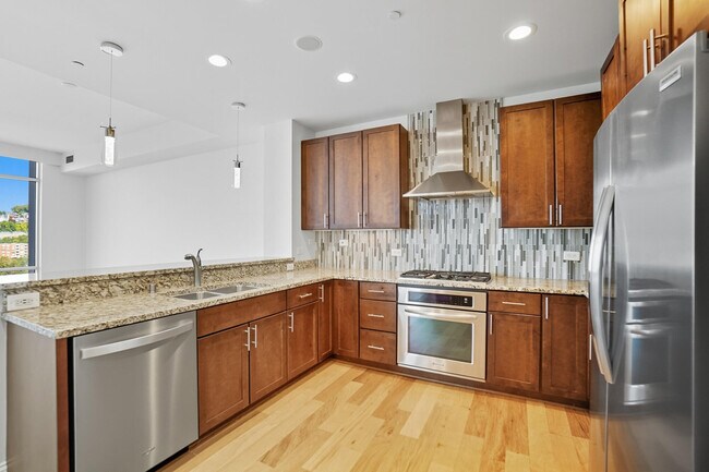 Building Photo - 400 Riverboat Row