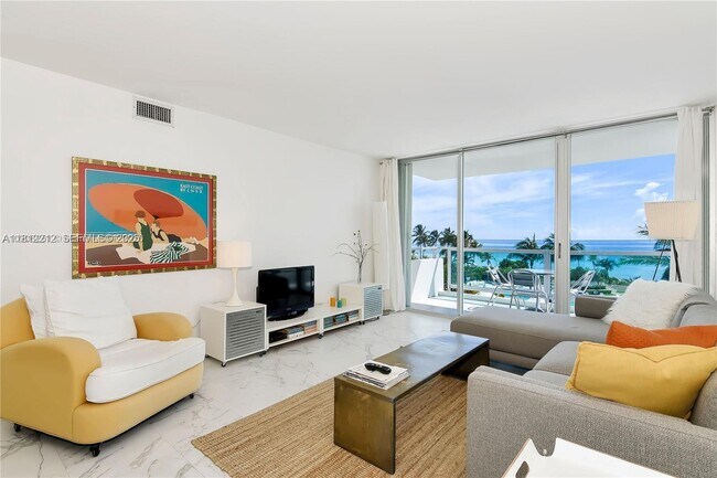 Building Photo - 5151 Collins Ave