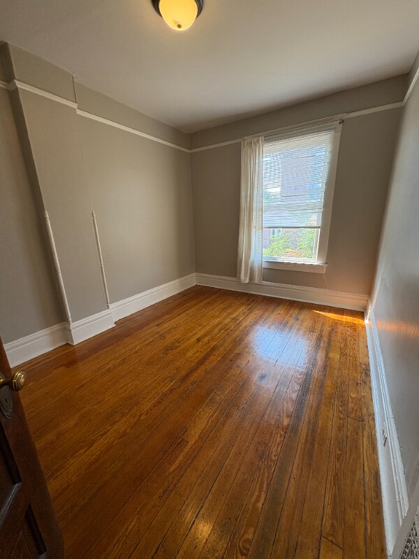 Building Photo - 1511 E 22nd Ave