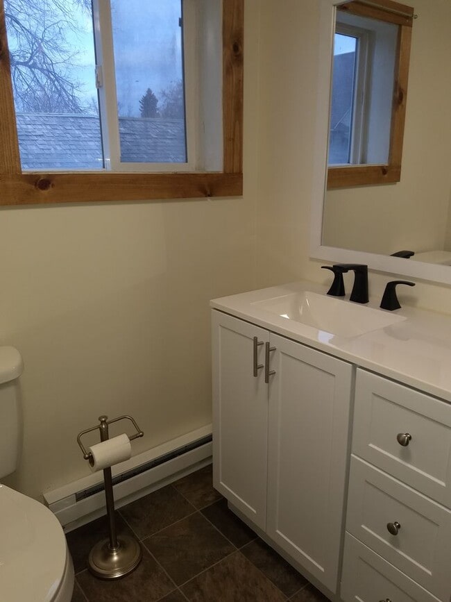 Building Photo - Pet Negotiable Four Bedroom Home