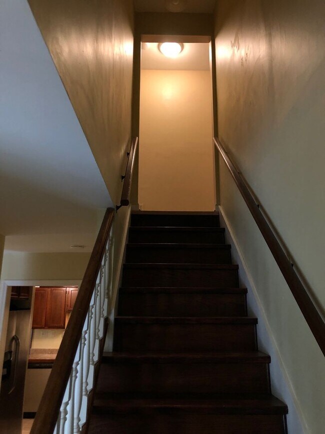 Building Photo - Available 9/8. Beautiful 4BR/2.5BA Home Av...