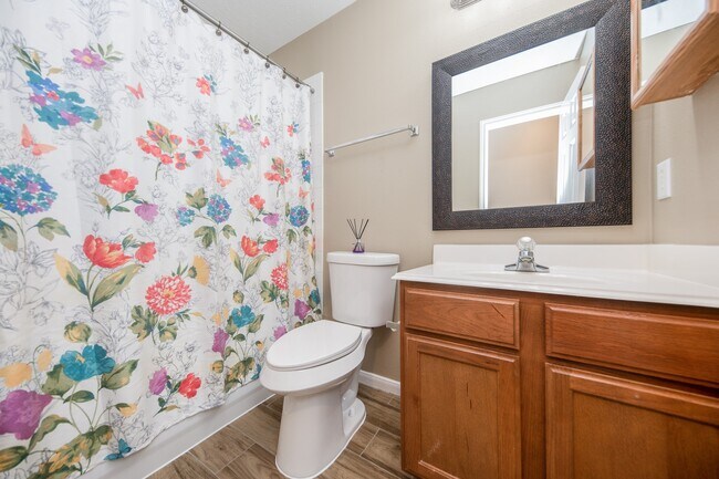 Building Photo - 19247 Dillsbury Ct