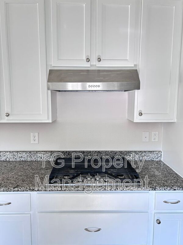 Building Photo - 102 Bluejack Ln