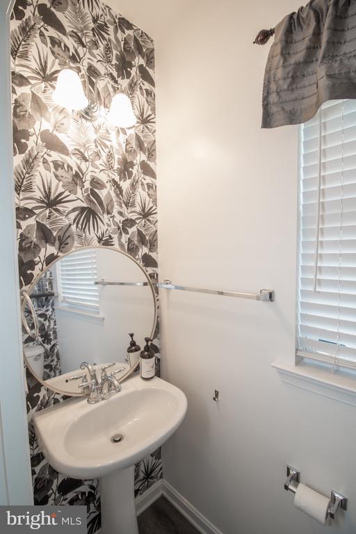 Building Photo - 45567 Bethson St
