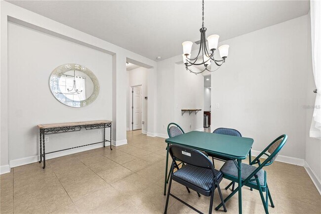 Building Photo - 8437 Nandina Dr