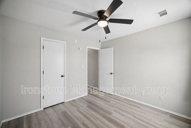 Building Photo - 11665 N 156th E Ave