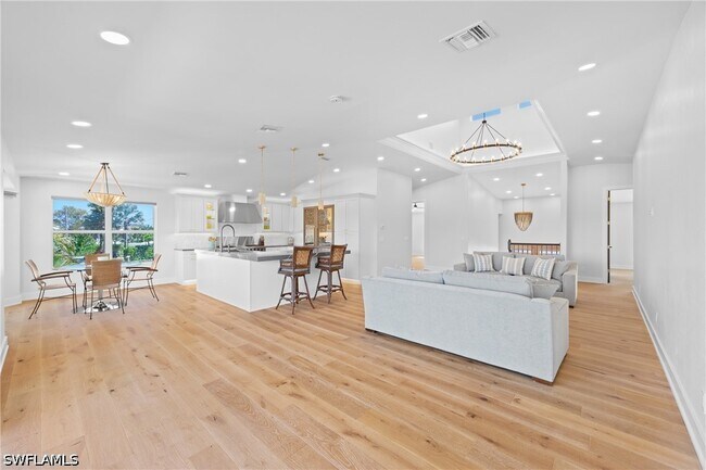 Building Photo - 1836 Harbor Ln