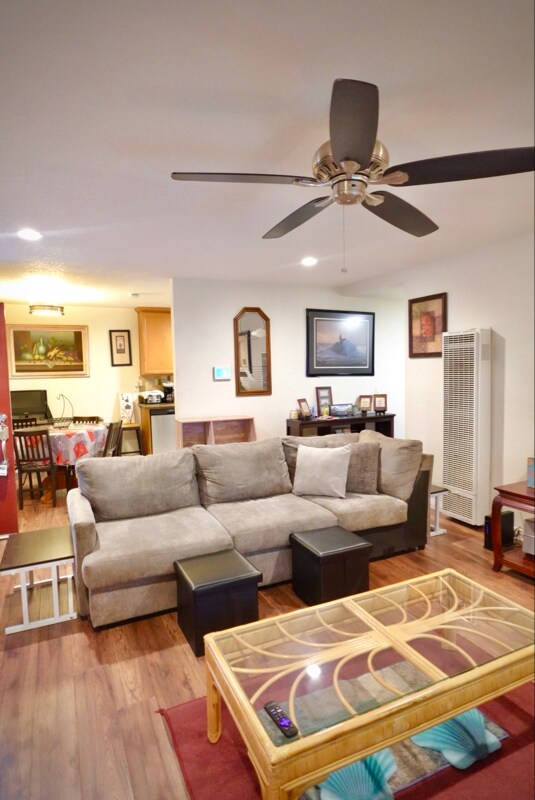 Building Photo - 9938 Buena Vista Dr