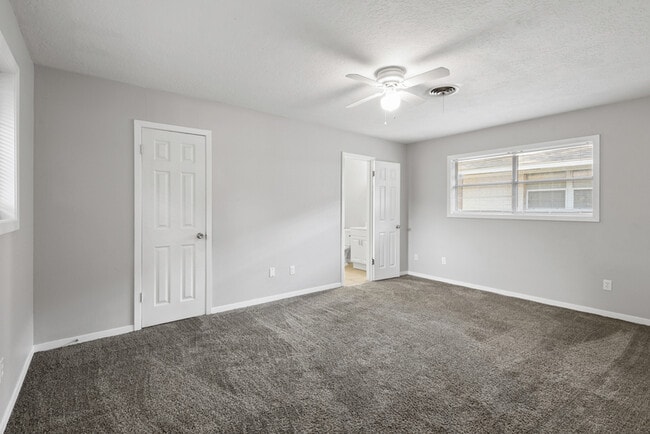 Building Photo - 1510 Narcille St
