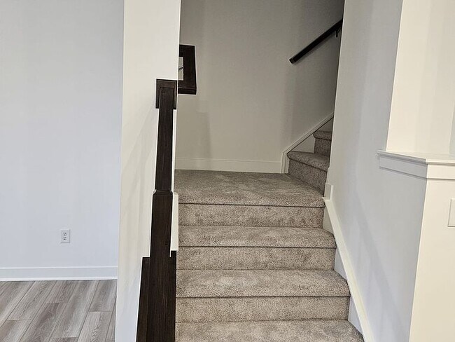 Building Photo - 13805 Gatsby Dr