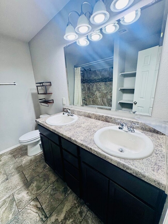 Building Photo - 9145 S 253rd E Ave