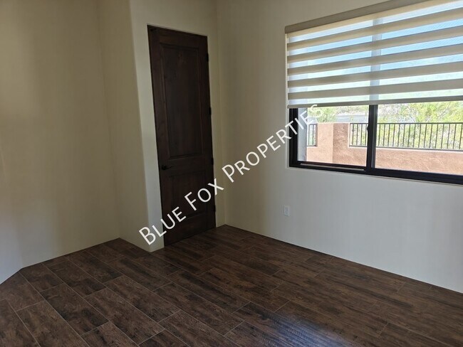 Building Photo - 13037 N Red Quail Pl