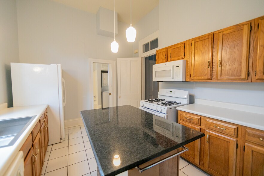 Building Photo - 727 Saint Roch Ave