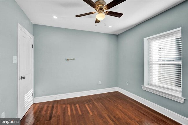 Building Photo - 205 Hermitage St