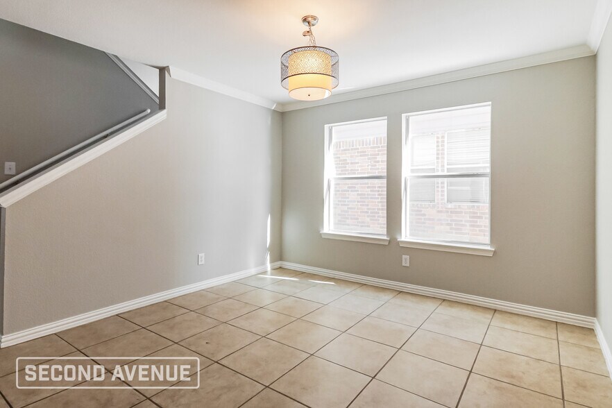 Building Photo - 1705 Nighthawk Dr