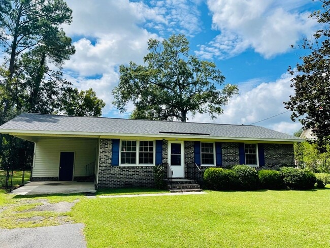 Building Photo - Updated and adorable rancher home in Old Conway