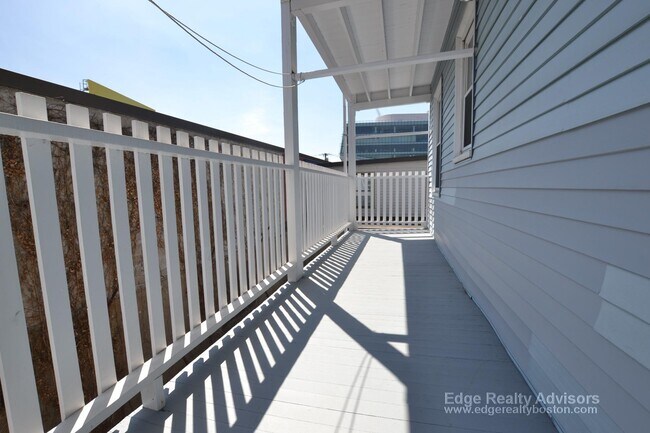 Building Photo - 42 Litchfield St
