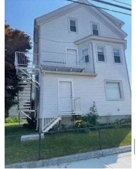 Building Photo - 8 Lane St