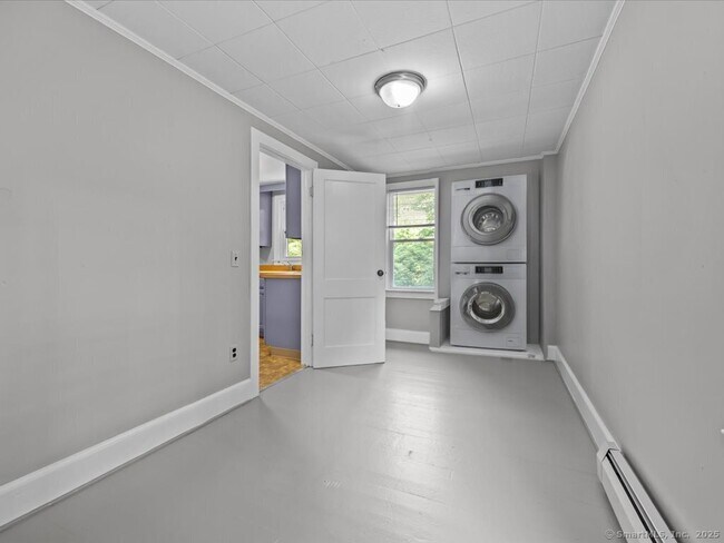Building Photo - 440 Taylor Hill Rd
