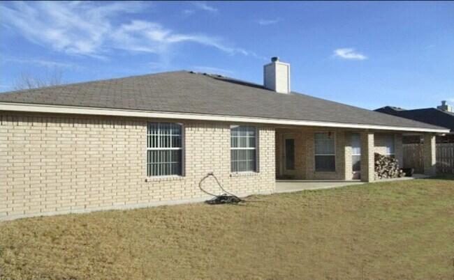 Building Photo - 2907 Bachelor Button Blvd