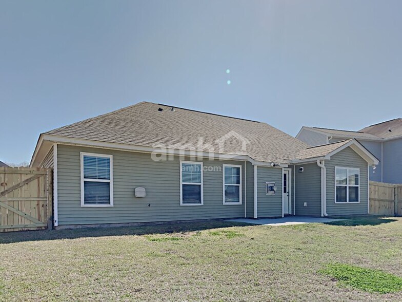 Building Photo - 129 Charlesfort Way