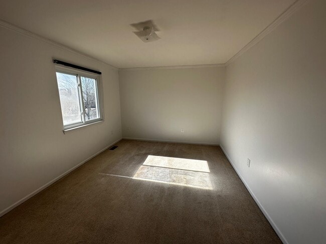 Building Photo - 41507 Simcoe Dr