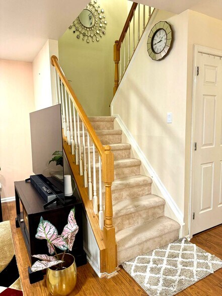 Stairs 1st floor view - 1805 Pheasant Run