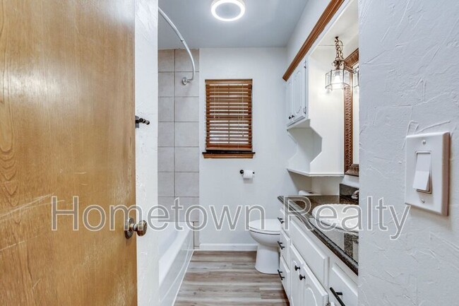 Building Photo - 13308 Marsh Ln