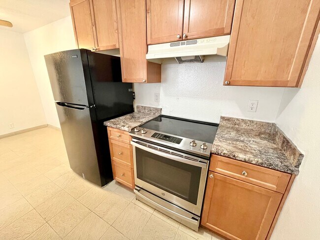Primary Photo - 2BD/2BTH with Central A/C, Private Patio, ...