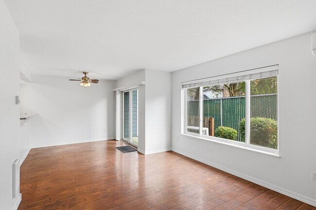 Building Photo - Orchard Hills Condominium Spacious 2-Bedroom Townhome with Modern Upgrades & Great Amenities