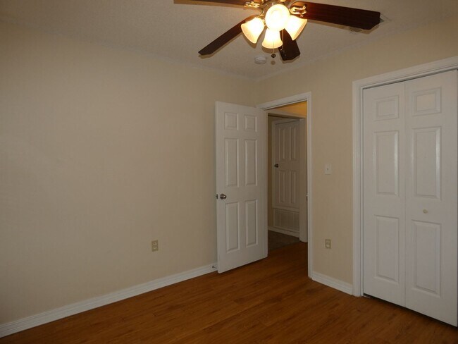 Building Photo - Spacious 3-Bedroom Home — Large Backyard
