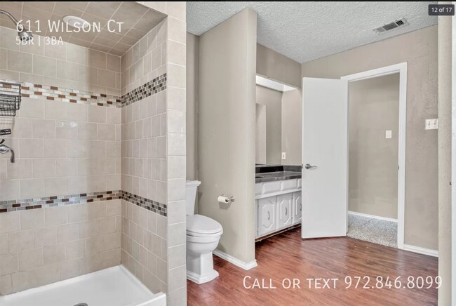 Building Photo - 611 Wilson Ct