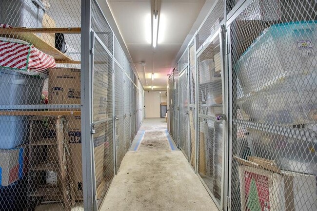 Building Photo - 1702 Andros Isle