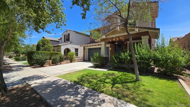 Building Photo - Upgraded kitchen and lots of sq ft in Verrado!