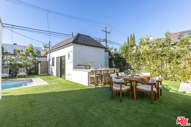 Building Photo - 1161 Stearns Dr