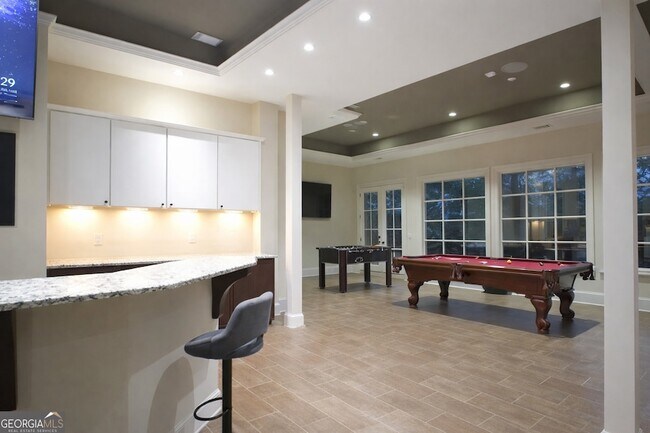 Building Photo - 453 Londonberry Rd NW