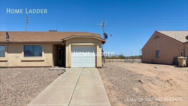 Primary Photo - 8211 W Mystery Dr